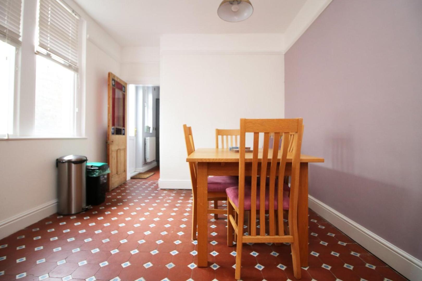 Quiet And Spacious 3 Bedroom Cardiff Exterior foto